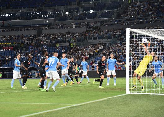 Provedel prova a salvare il gol di Kim Provedel prova a salvare il gol di Kim