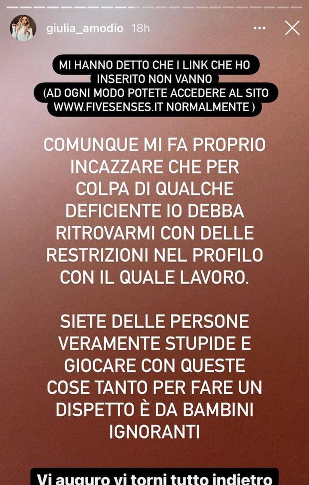 Instagram   Instagram