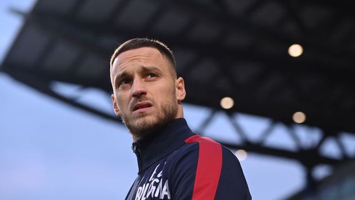 REGGIO NELL'EMILIA, ITALY - DECEMBER 22: Marko Arnautovic of Bologna FC looks on during the Serie A match between US Sassuolo and Bologna FC at Mapei Stadium - Citta' del Tricolore on December 22, 2021 in Reggio nell'Emilia, Italy. (Photo by Alessandro Sabattini/Getty Images) Con un giallo saltano la prossima: ecco i tre diffidati a rischio per Bologna-Samp - immagine 1