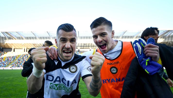 Nestorovski esulta e torna a casa Nestorovski esulta e torna a casa