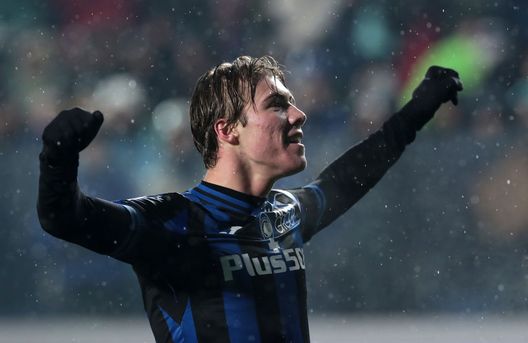 BERGAMO, ITALY - JANUARY 15: Rasmus Hojlund of Atalanta BC celebrates after scoring the team's fifth goal during the Serie A match between Atalanta BC and Salernitana at Gewiss Stadium on January 15, 2023 in Bergamo, Italy. (Photo by Emilio Andreoli/Getty Images) Gasperini: “Prestazione che dà morale. Presto per fare paragoni con la vecchia Atalanta è solo una partita”- immagine 2