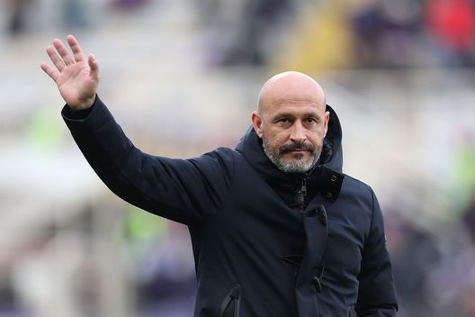 FLORENCE, ITALY - MARCH 06: Vincenzo Italiano manager of ACF Fiorentina gestures during the Serie A match between ACF Fiorentina and Hellas Verona FC at Stadio Artemio Franchi on March 6, 2022 in Florence, Italy. (Photo by Gabriele Maltinti/Getty Images) Cecchi: “Torreira giocatore totale, vittoria sofferta da grande squadra”- immagine 2