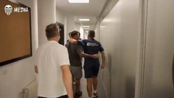 Gattuso, accoglienza alla sua maniera: che schiaffo a Kluivert! | VIDEO