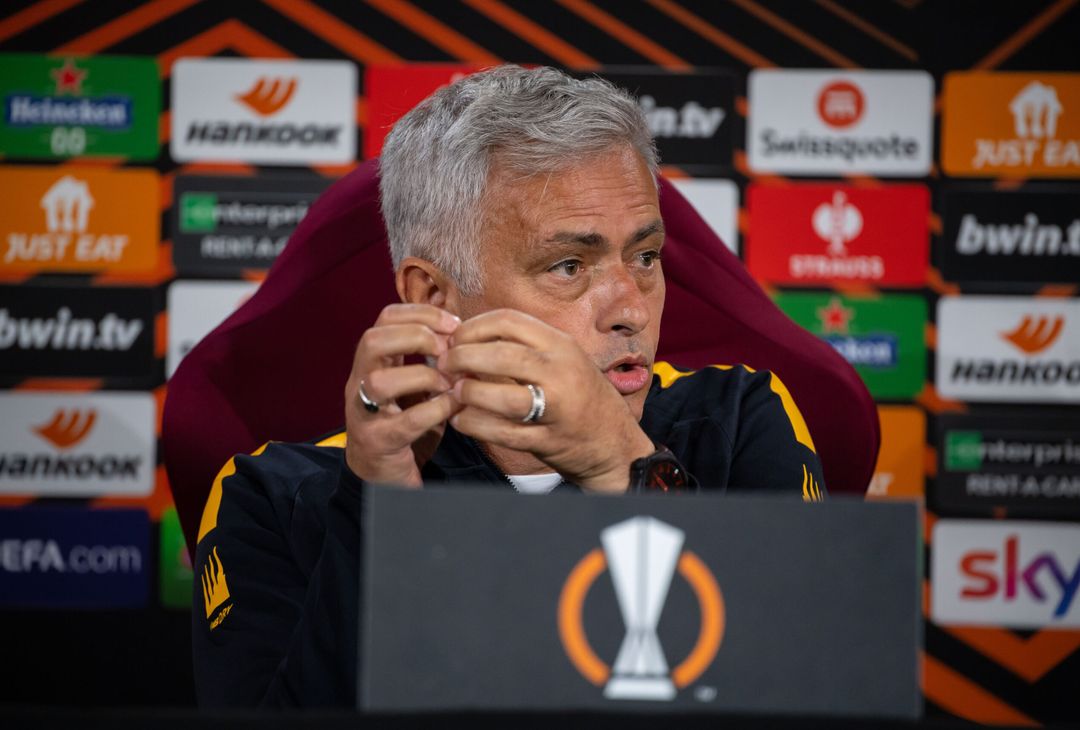 Roma, la conferenza stampa di Mourinho e Spinazzola – FOTO GALLERY - immagine 20
