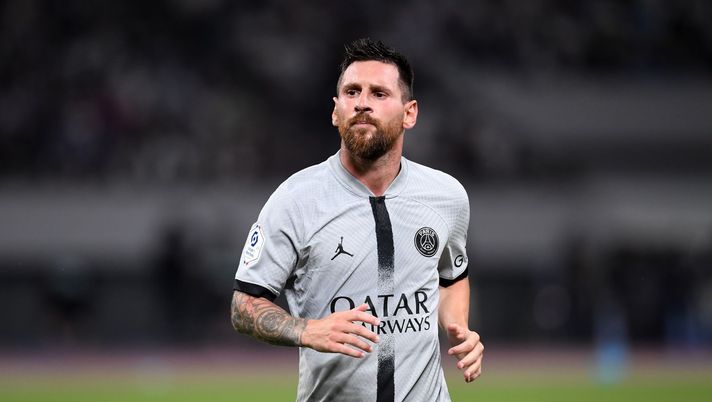 Lionel Messi, calciatore del PSG, potrebbe tornare al Barcellona