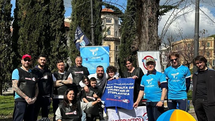 Lazio Calcio e Plogging con l'Associazione Stoplastica a Piazza della Libertà
