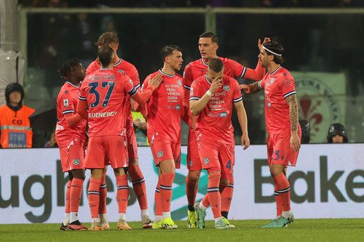 L'esultanza di Lovric Fiorentina-Udinese / Fotogallery dell’incontro: ecco le istantanee migliori- immagine 5