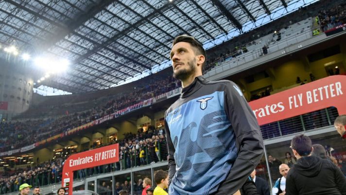 MILAN, ITALY - APRIL 13: Luis Alberto of SS Lazio before the Serie A match between AC Milan and SS Lazio at Stadio Giuseppe Meazza on April 13, 2019 in Milan, Italy. (Photo by Marco Rosi/Getty Images) Attenzione alla squalifica per Luis Alberto: caso raro, non salterà Lazio-Chievo - immagine 1