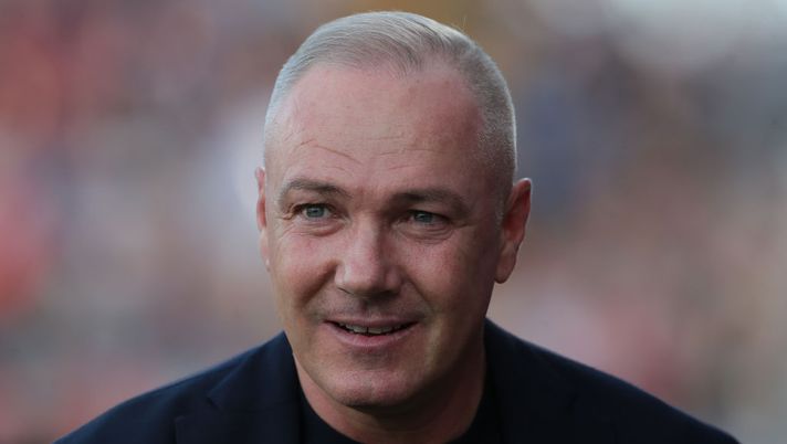 CREMONA, ITALY - OCTOBER 30: US Cremonese coach Massimiliano Alvini looks on during the Serie A match between US Cremonese and Udinese Calcio at Stadio Giovanni Zini on October 30, 2022 in Cremona, Italy. (Photo by Emilio Andreoli/Getty Images) Cremonese, Alvini: “Vogliamo andare a Salerno e fare una grande partita” - immagine 1