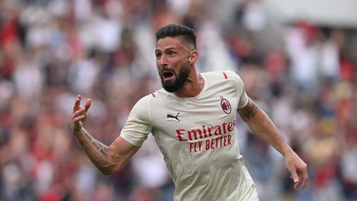 REGGIO NELL'EMILIA, ITALY - MAY 22: Olivier Giroud of AC Milan celebrates after scoring the second goal of his team during the Serie A match between US Sassuolo and AC Milan at Mapei Stadium - Citta' del Tricolore on May 22, 2022 in Reggio nell'Emilia, Italy. (Photo by Claudio Villa/AC Milan via Getty Images) REGGIO NELL'EMILIA, ITALY - MAY 22: Olivier Giroud of AC Milan celebrates after scoring the second goal of his team during the Serie A match between US Sassuolo and AC Milan at Mapei Stadium - Citta' del Tricolore on May 22, 2022 in Reggio nell'Emilia, Italy. (Photo by Claudio Villa/AC Milan via Getty Images)