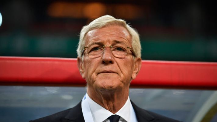 China's head coach Marcello Lippi looks on during their China Cup International Football Championship Semi-final match against Wales in Nanning in China's southern Guangxi region on March 22, 2018. / AFP PHOTO / - / China OUT (Photo credit should read -/AFP/Getty Images) Lippi: “C’è un giocatore che pare una bestia! E ne consiglio altri due per quest’anno” - immagine 1