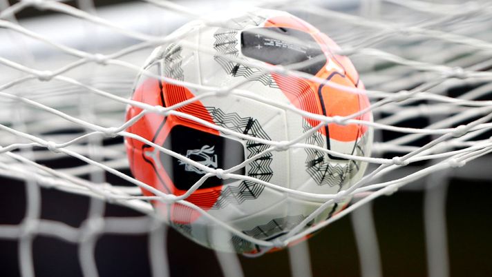 LONDON, ENGLAND - JULY 26: A ball is pictured on the roof of a goal net prior to the the Premier League match between Crystal Palace and Tottenham Hotspur at Selhurst Park on July 26, 2020 in London, England.Football Stadiums around Europe remain empty due to the Coronavirus Pandemic as Government social distancing laws prohibit fans inside venues resulting in all fixtures being played behind closed doors. (Photo by Ian Walton/Pool via Getty Images) LONDON, ENGLAND - JULY 26: A ball is pictured on the roof of a goal net prior to the the Premier League match between Crystal Palace and Tottenham Hotspur at Selhurst Park on July 26, 2020 in London, England.Football Stadiums around Europe remain empty due to the Coronavirus Pandemic as Government social distancing laws prohibit fans inside venues resulting in all fixtures being played behind closed doors. (Photo by Ian Walton/Pool via Getty Images)