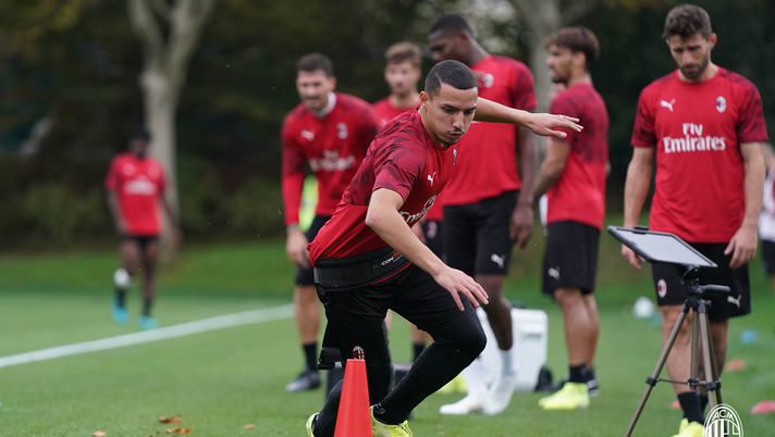 I rossoneri a Milanello, @acmilan 