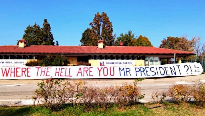 Striscione a Casteldebole: “Saputo, dove diavolo sei?” Striscione a Casteldebole: “Saputo, dove diavolo sei?” - immagine 1