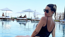 Wanda Nara in piscina mette il Lato B in mostra e senza veli (video)