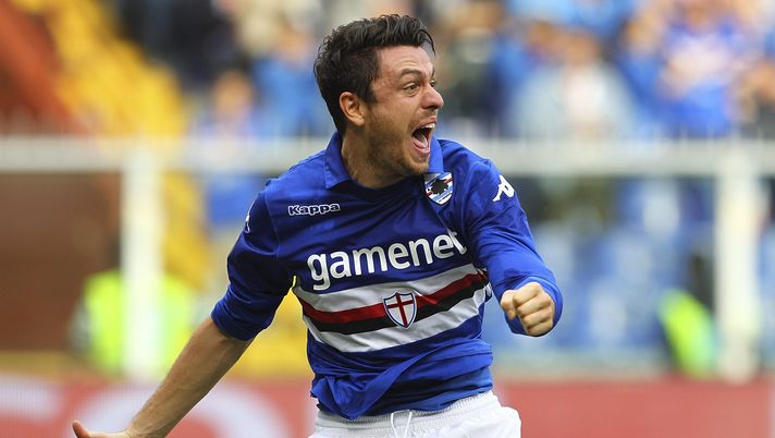 GENOA, ITALY - NOVEMBER 03: Nicola Pozzi of UC Sampdoria celebrates after scoring the opening goal during the Serie A match between UC Sampdoria v US Sassuolo Calcio at Stadio Luigi Ferraris on November 3, 2013 in Genoa, (Photo by Marco Luzzani/Getty Images) Pozzi a VN: “Fiorentina, colpa anche dell’Europa. Jovic? Non è una prima punta” - immagine 1