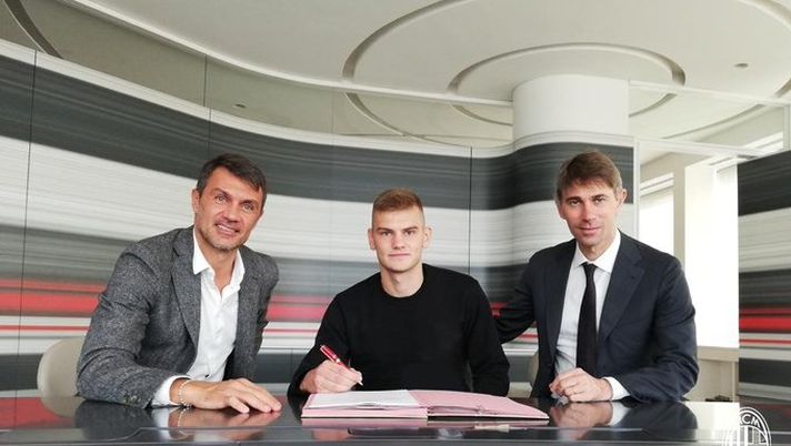 Antonio Mionic con Maldini e Massara, @acmilan Antonio Mionic con Maldini e Massara, @acmilan