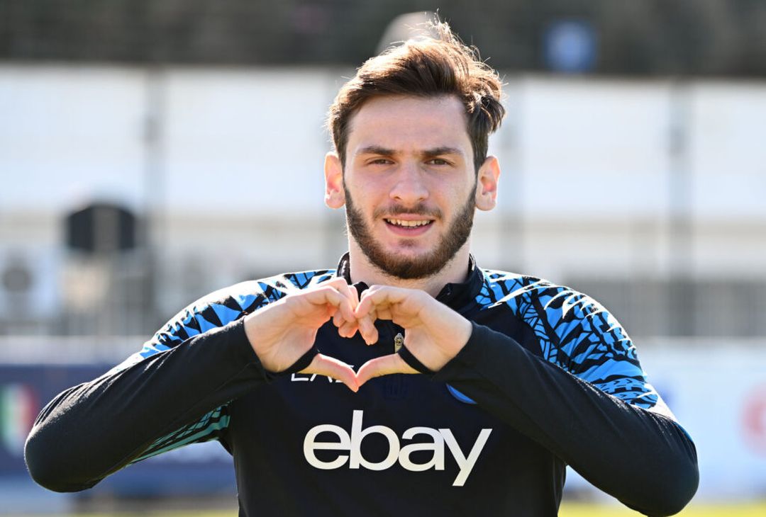 GALLERY Il Napoli torna ad allenarsi a Castel Volturno: sorrisi e concentrazione - immagine 4