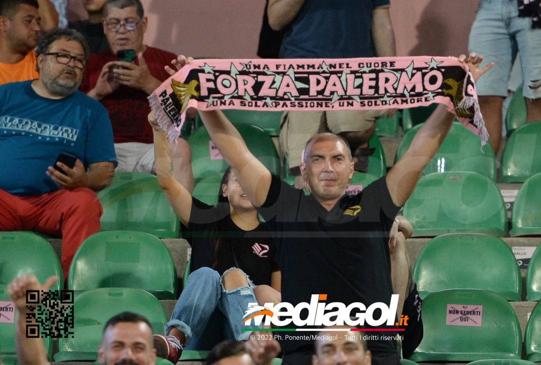 FOTOTIFO, Palermo-Ascoli 2-3: i tifosi allo stadio “Renzo Barbera” (Gallery) - immagine 24
