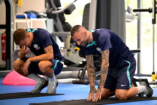 Brozovic, ma che hai in faccia? Marcelo mascherato riparte: “Bare dove sei?”- immagine 2