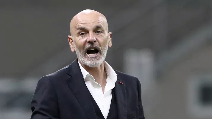 Stefano Pioli (allenatore AC Milan), qui durante Milan-Cagliari 0-0 (Serie A 2020-2021) | News (Getty Images)