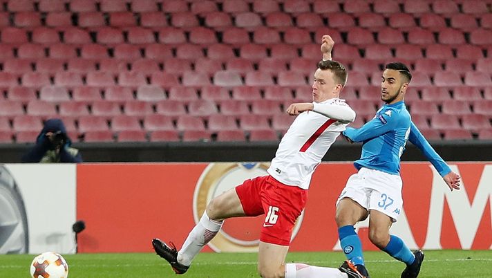 NAPLES, ITALY - FEBRUARY 15:  Player of SSC Napoli Adam Ounas scores the 1-0 goal during UEFA Europa League Round of 32 match between Napoli and RB Leipzig at the Stadio San Paolo on February 15, 2018 in Naples, Italy.  (Photo by Francesco Pecoraro/Getty Images) 