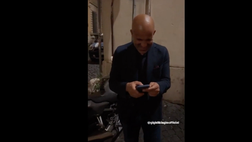VIDEO / Vieri e Di Biagio in auto, ma… manca una ruota!