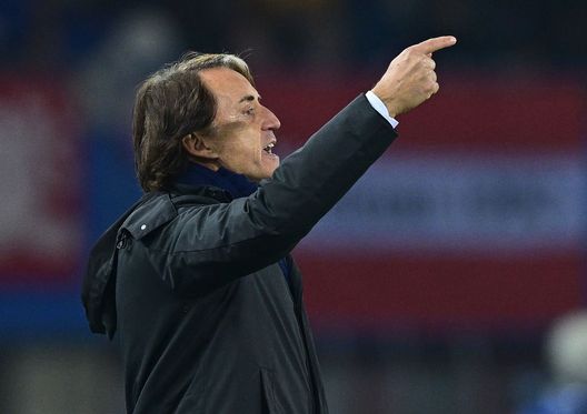 VIENNA, AUSTRIA - NOVEMBER 20: Head coach of Italy Roberto Mancini reacts during the friendly match between Austria and Italy at Ernst Happel Stadion on November 20, 2022 in Vienna, Austria. (Photo by Mattia Ozbot/Getty Images) Stage a Coverciano per Mancini: convocati due giovani talenti Viola- immagine 2