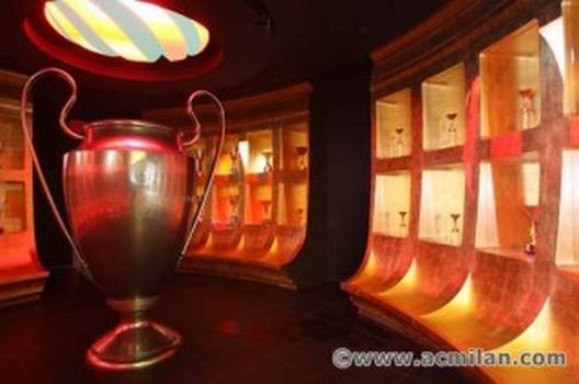Mondo Milan - fonte www.acmilan.com Mondo Milan - fonte www.acmilan.com