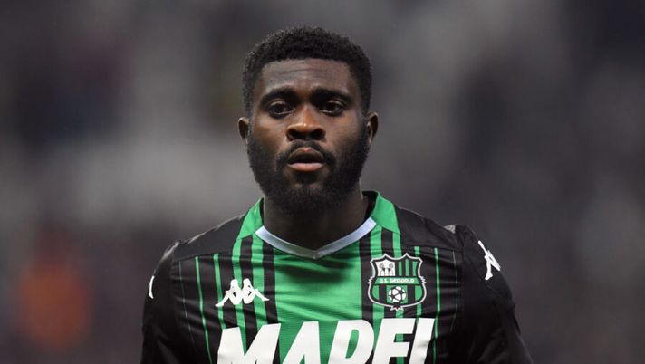 REGGIO NELL'EMILIA, ITALY - JANUARY 18: Jeremie Boga of US Sassuolo looks on during the Serie A match between US Sassuolo and Torino FC at Mapei Stadium - Città del Tricolore on January 18, 2020 in Reggio nell'Emilia, Italy (Photo by Alessandro Sabattini/Getty Images) Boga e l’infortunio, il problema è al flessore: “Stagione maledetta dopo un’ingenuità…” - immagine 1