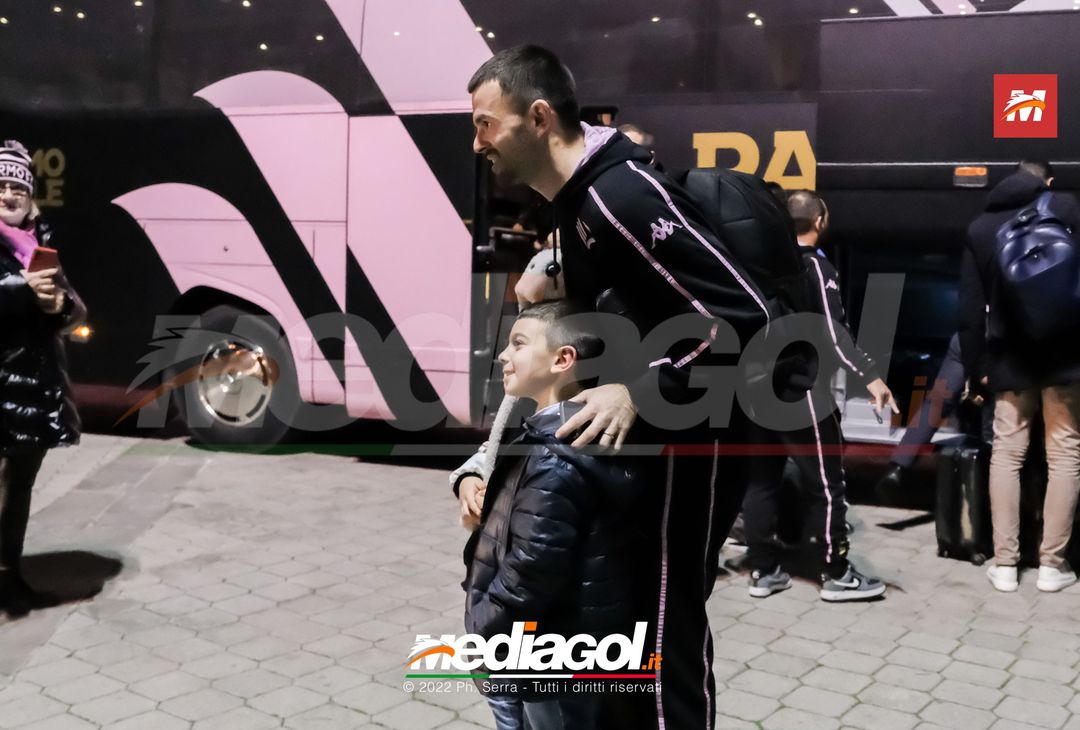 FOTO Palermo, i rosanero tornano a Palermo dopo il ritiro a Roma (Gallery) - immagine 7