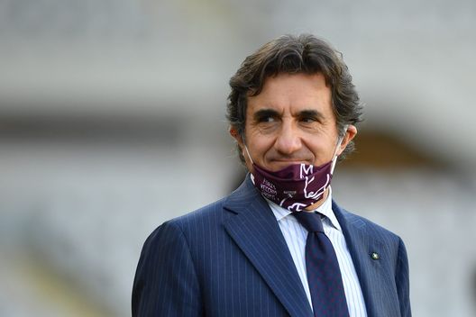 TURIN, ITALY - JUNE 20: Torino FC president Urbano Cairo looks on during the Serie A match between Torino FC and Parma Calcio at Stadio Olimpico di Torino on February 23, 2020 in Turin, Italy. (Photo by Valerio Pennicino/Getty Images) TURIN, ITALY - JUNE 20: Torino FC president Urbano Cairo looks on during the Serie A match between Torino FC and Parma Calcio at Stadio Olimpico di Torino on February 23, 2020 in Turin, Italy. (Photo by Valerio Pennicino/Getty Images)
