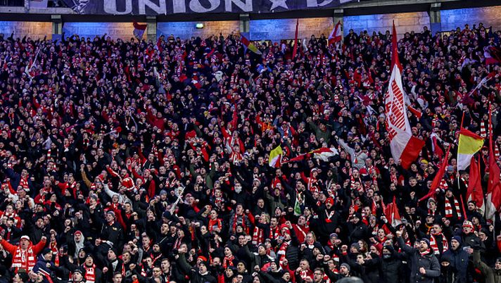 Blitz della Polizia tedesca al derby di Berlino: attacco sventato ai tifosi dell’Union - immagine 1