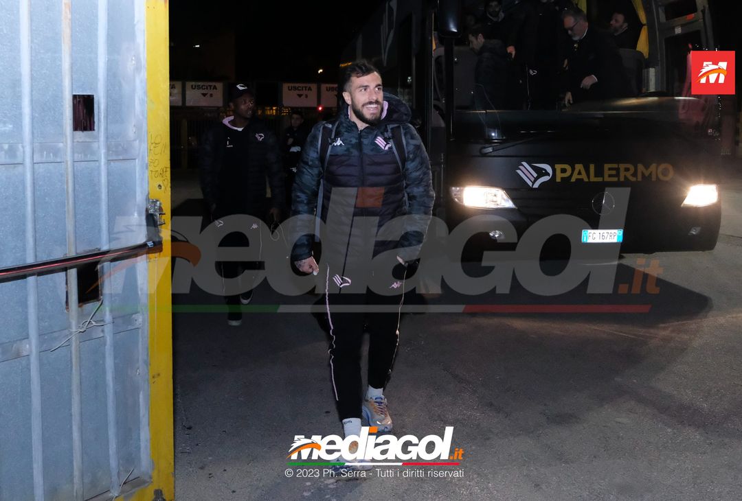 FOTO Palermo, i rosanero ritornano a Palermo dopo il la vittoria ad Ascoli (Gallery) - immagine 4
