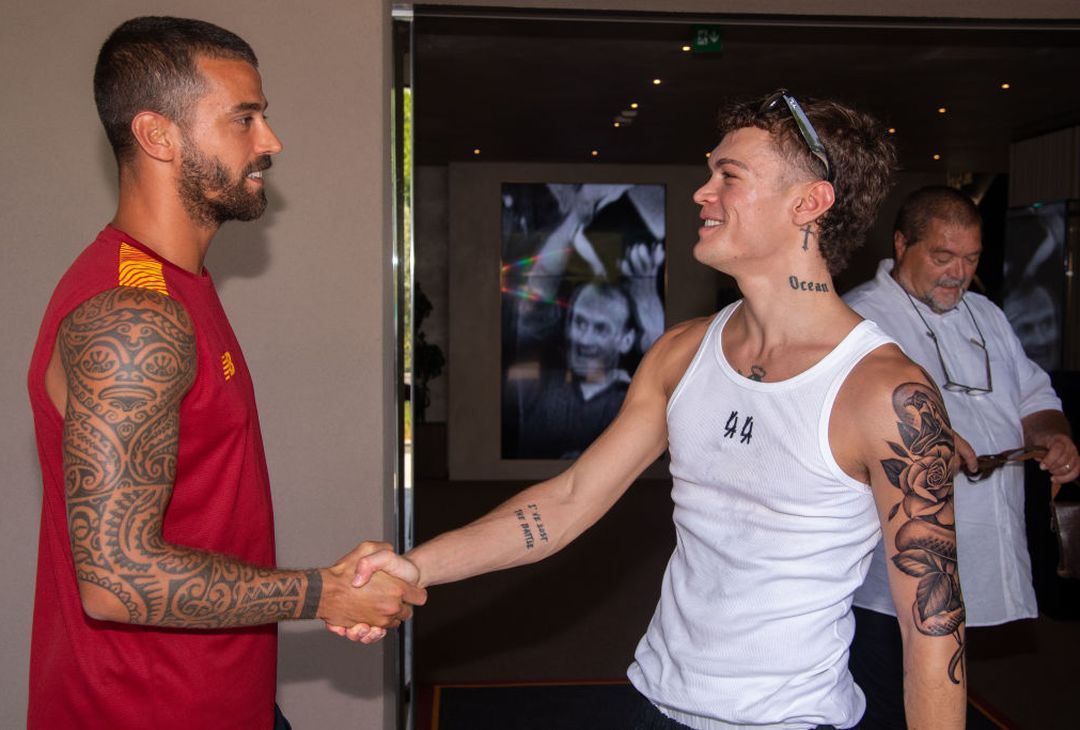 La visita di Blanco a Trigoria – FOTO GALLERY - immagine 6