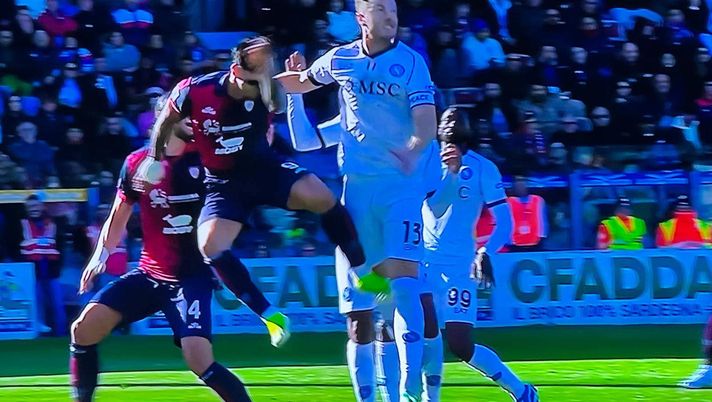 Cagliari-Napoli, Rrahmani supera Meret e fa autogol ma viene annullato: il motivo - immagine 1