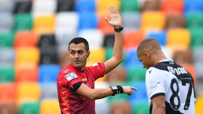 Marco Di Bello (arbitro Serie A) durante Udinese-Milan 1-2 (Serie A 2020-2021) | AC Milan News (Getty Images) 