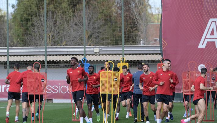 Roma, rifinitura in vista del Napoli: tutti a disposizione di Mourinho - immagine 1