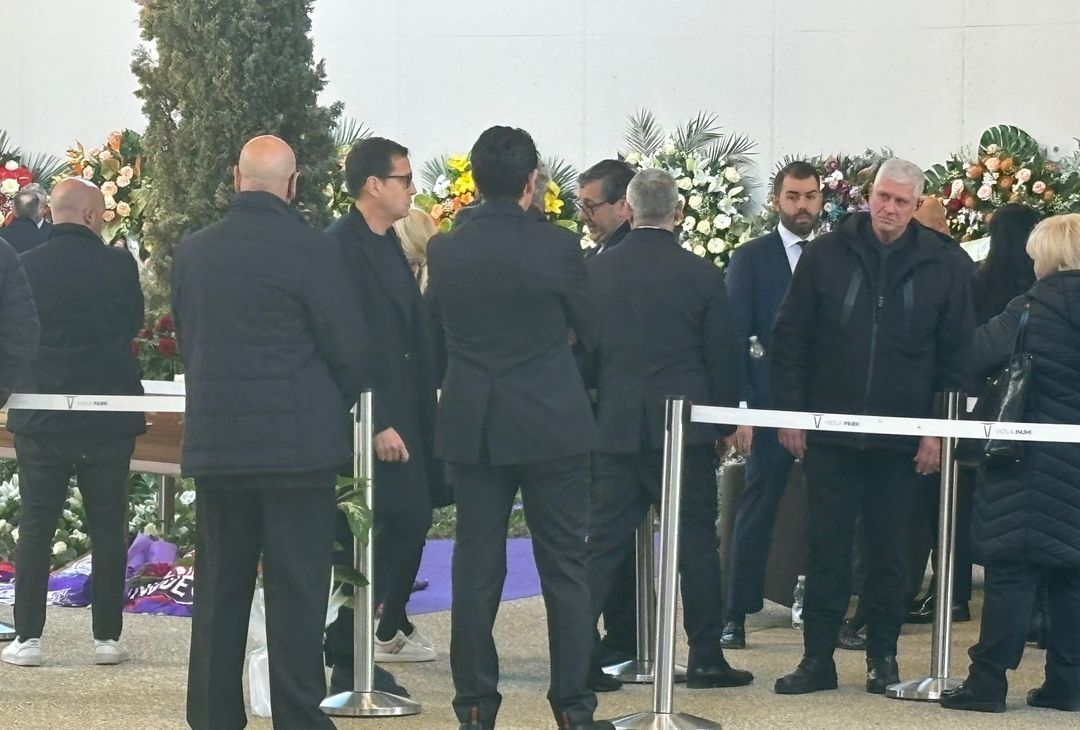 GALLERY VN – La camera ardente per Joe Barone. Tra i presenti Marotta e DeLa - immagine 28