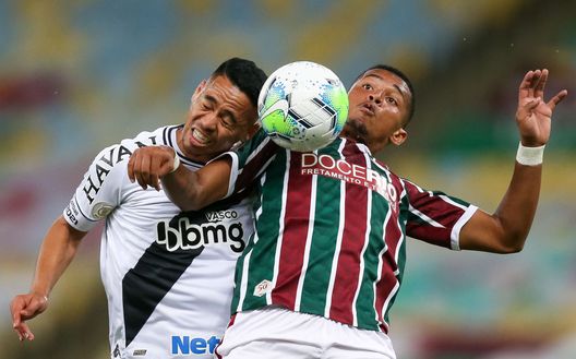 Marcos Paulo del Fluminense contro Yago Pikachu del Vasco da Gama Marcos Paulo del Fluminense contro Yago Pikachu del Vasco da Gama
