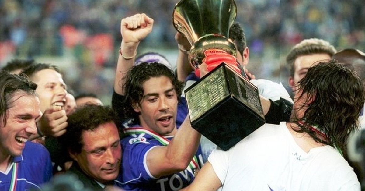 20 anni fa la Fiorentina alzava il suo ultimo trofeo. Decisivo il gol di Gomes Viola News 20 anni fa la Fiorentina alzava il suo ultimo trofeo. Decisivo il gol di Gomes Viola News