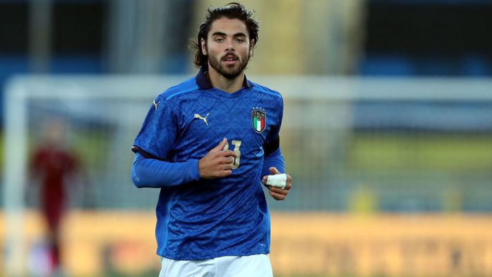 PISA, ITALY - OCTOBER 13: Riccardo Sottil of Italy U21 in action during the UEFA Euro Under 21 Qualifier match between Italy U21 and Ireland U21 at Arena Garibaldi on October 13, 2020 in Pisa, Italy. (Photo by Gabriele Maltinti/Getty Images) Fiorentina, deciso il futuro di Sottil: c’è il controriscatto, ecco tutte le cifre - immagine 1