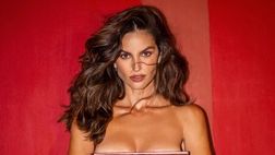 Izabel Goulart, scatti da urlo per lady Trapp: ecco le foto
