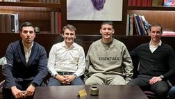 Satriano accolto dal ds del Brest. La foto con gli intermediari della trattativa