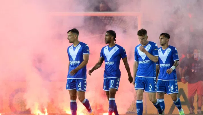 Brescia, notte di scontri. Parte della tifoseria non accetta la serie C - immagine 1