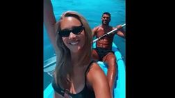 VIDEO Viky Varga, vacanze a Positano con il suo Pellé: spasso in canoa e vista mozzafiato!