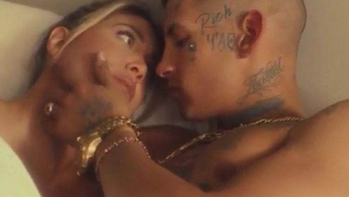 La mamma di L-Gante sulla relazione del figlio con Wanda: “Se lo sta usando? Credo di sì” - immagine 1