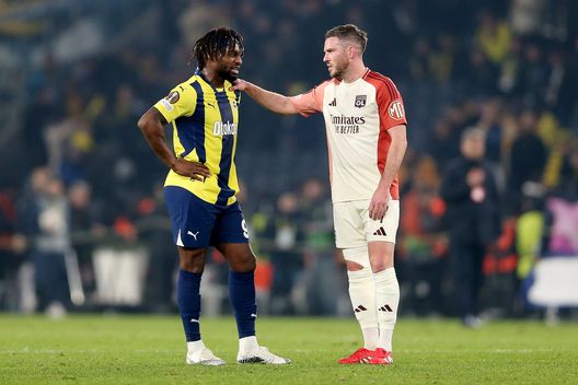 Saint-Maximin attacca, Mourinho replica: “È in sovrappeso, si stanca subito”- immagine 3