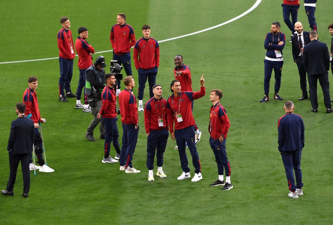 La Roma sul prato della Puskas Arena. Domani la finale – FOTO GALLERY - immagine 49