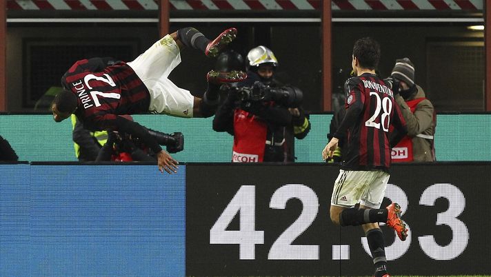 Kevin-Prince Boateng festeggia il gol in Milan - Fiorentina (credits: GETTY Images)